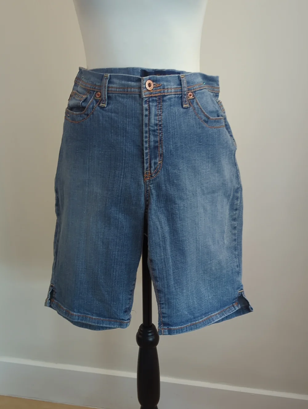 Jeanstar Jemma Denim Bermuda Shorts Mid-Rise Side-Slit Knee Length Jorts SIZE 16